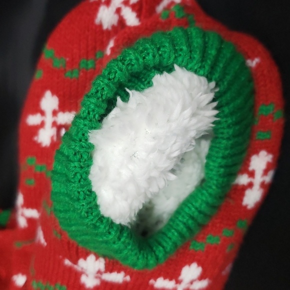 Peanuts NWT Snoopy Knit Design Stretch Plush Slipper/Socks, 4-10 - Picture 5 of 6